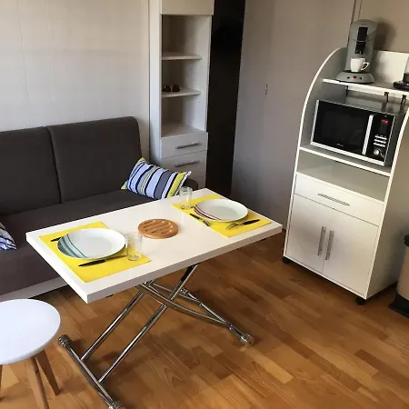 Avec Balcon Et Parking Gratuit Appartamento