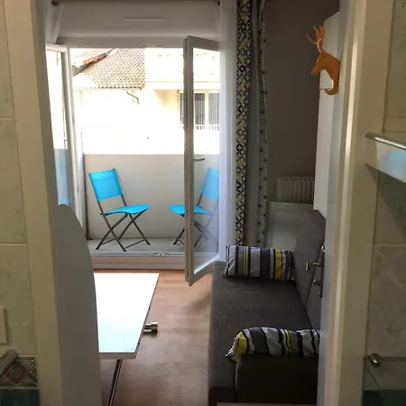 شقة Cozy With Balcony And Free Secure Parking